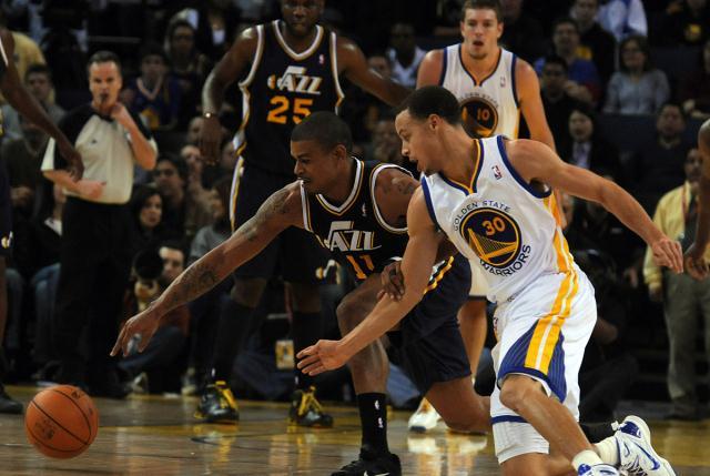 包含犹他爵士关键时刻扳平良机转会期丹佛掘金备战德甲，连对手都承认：转会期阿斯顿维拉完成体检的词条